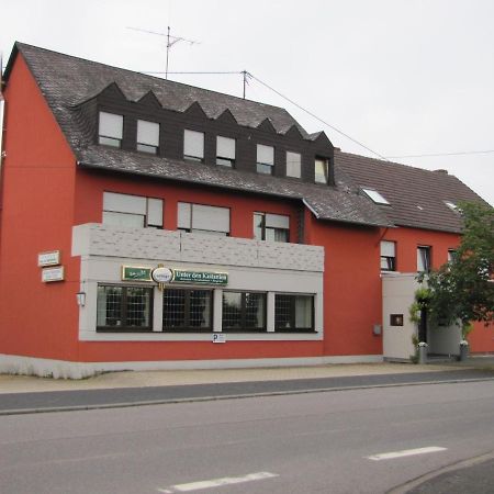 "Unter Den Kastanien" Hotell Speicher Exteriör bild